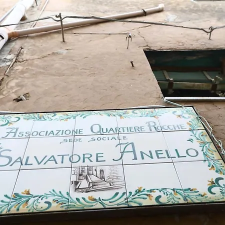 Sopra La Piazza Nyaraló *